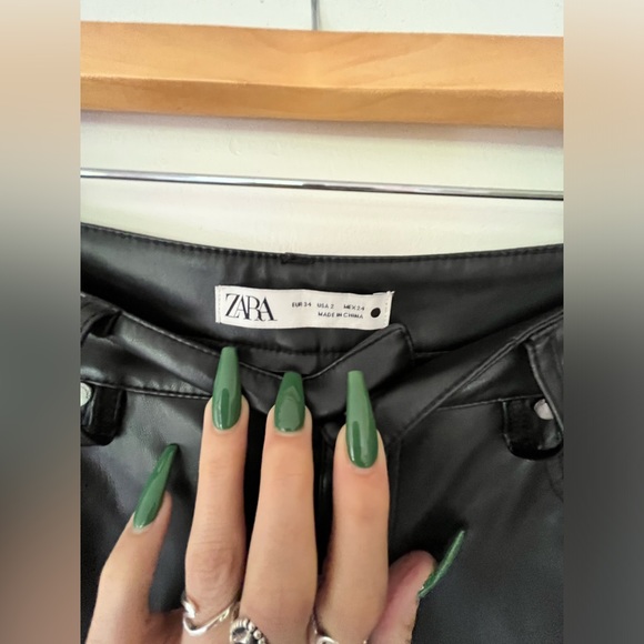 Zara high rise faux leather pants - Picture 3 of 5